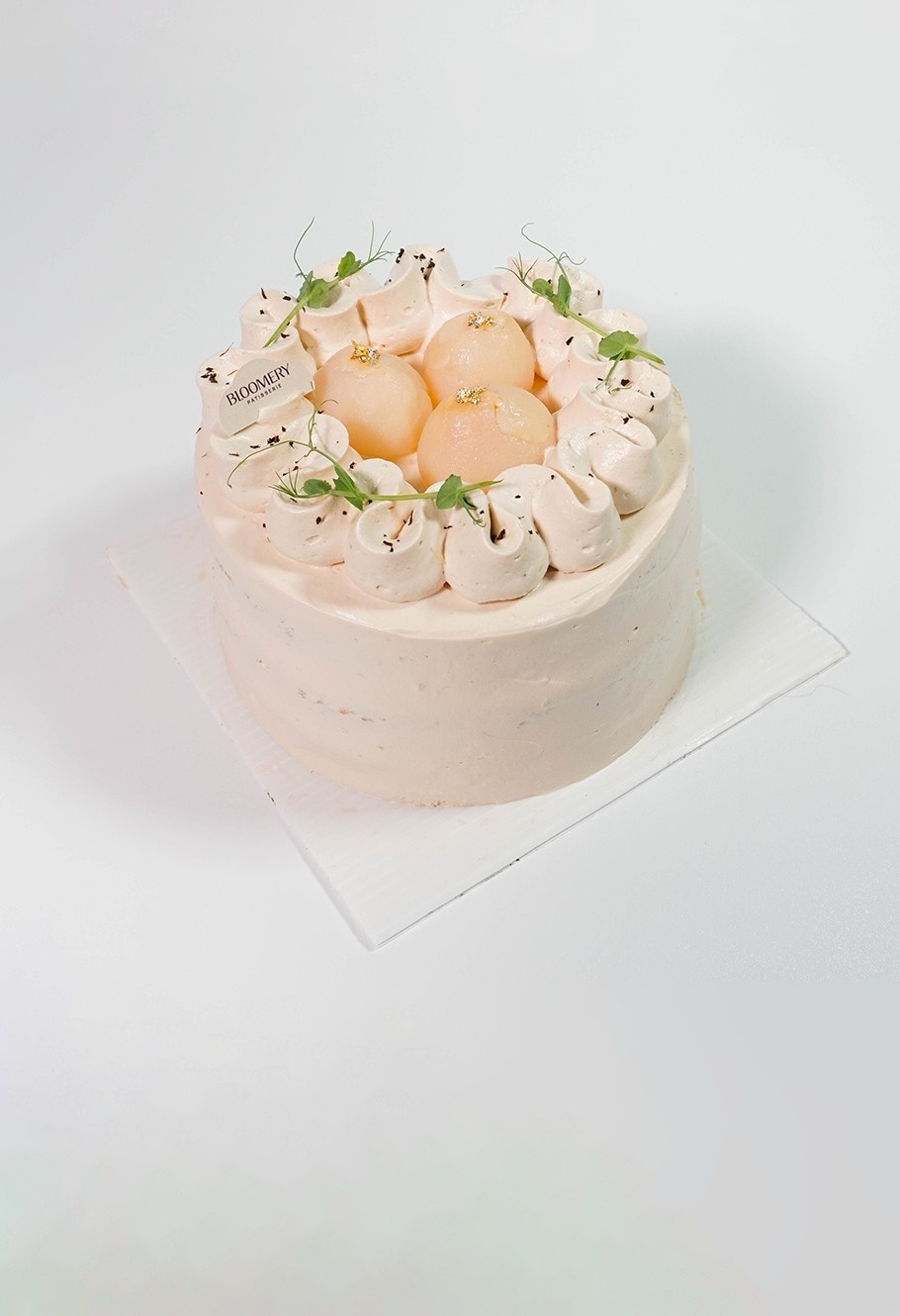 Mini Earl Grey Lychee Cake